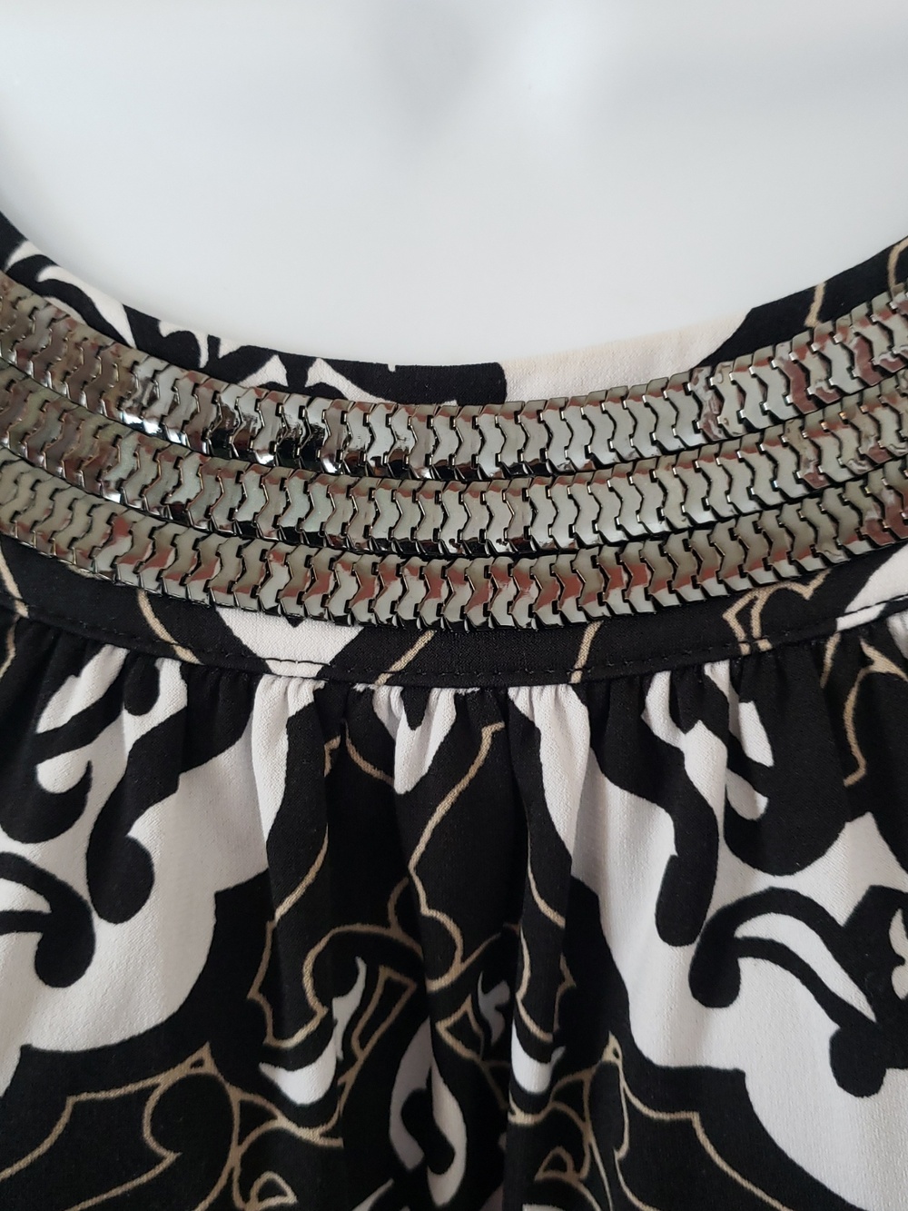 Alfani Beaded Neck Black and White Sleeveless Women's Top, 3X - Picture 4 of 15